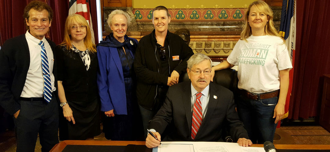 Governor Branstad signs anti-human trafficking legislation